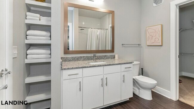 Building Photo - 1810 Bertha St
