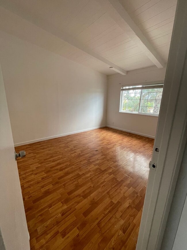 Building Photo - 841 Sharmon Palms Ln