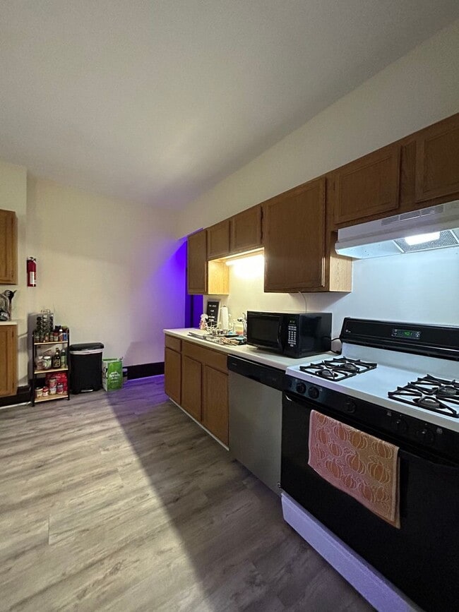 Building Photo - 272-274 Meigs St