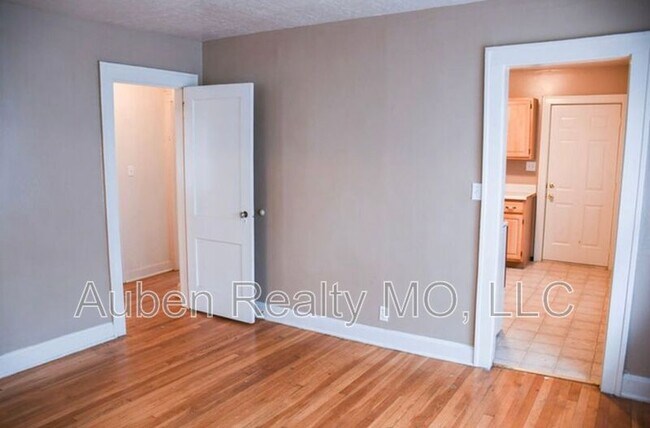 Foto del edificio - 5405 Harrison St