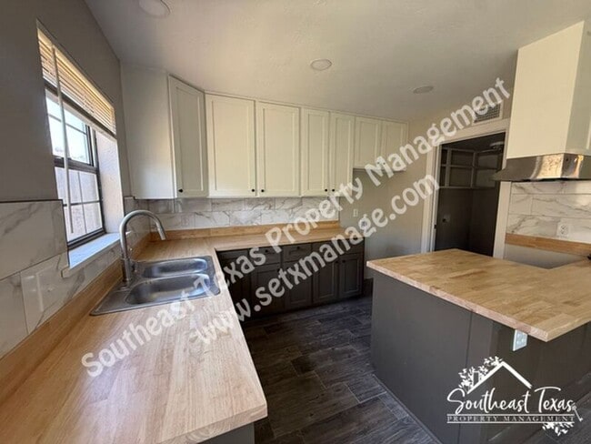 Building Photo - 4147 Arthur Ln