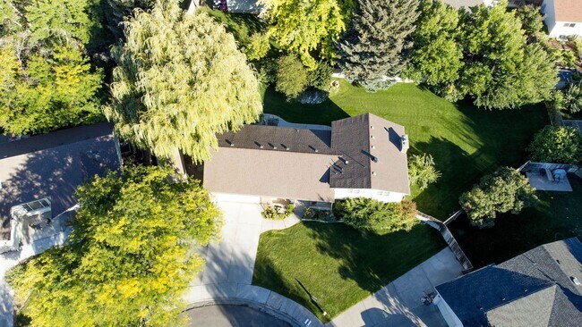 Foto del edificio - Spacious 5 Bed, 3 Bath Home for Rent in Idaho Falls!