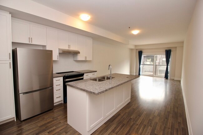 Building Photo - 33 Creekbank Rd