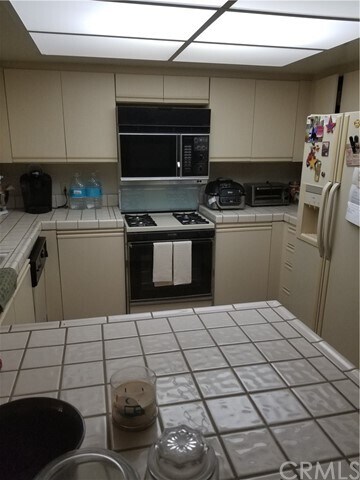 Foto del edificio - 43131 Wall St