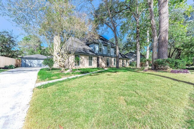 Foto del edificio - 3511 Tree Ln