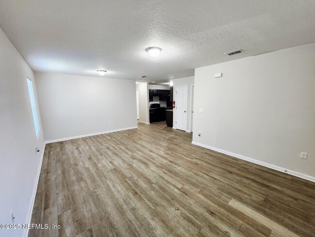 Building Photo - 514 E 63rd St