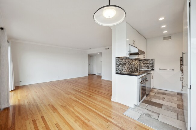 Foto del edificio - 2121 Laguna St