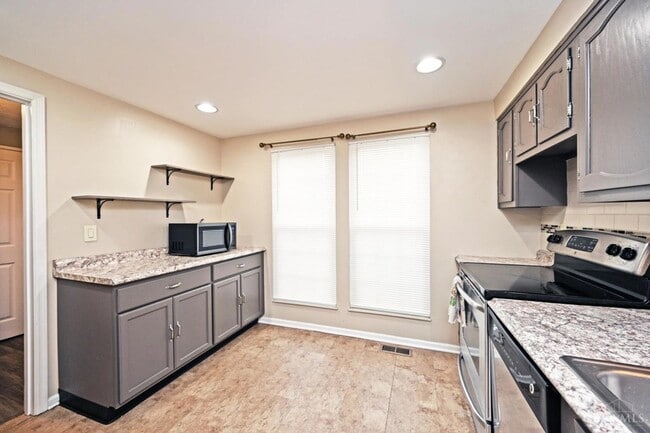 Foto del edificio - 920 Woodlyn Dr N