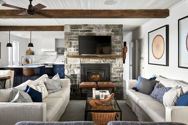 Building Photo - 33 Chem. des Sittelles