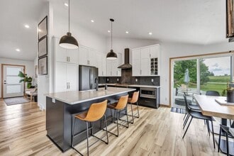 Building Photo - W6084 Autumn Mist Trail