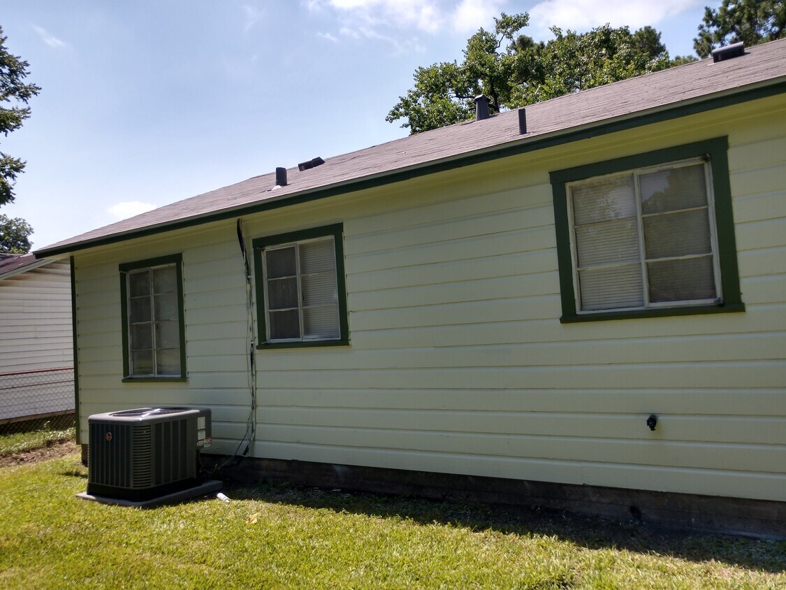 Primary Photo - 7609 Glen Manor Dr