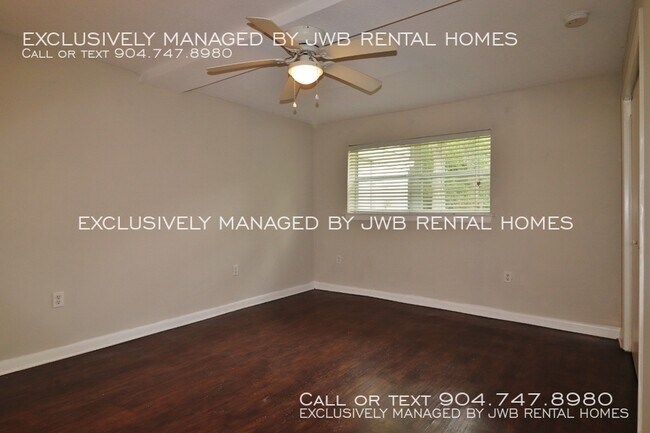 Foto del edificio - 3530 Trout River Blvd