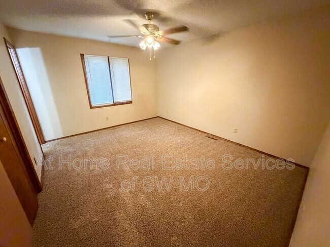 Foto del edificio - 1444 S Gelven Ave