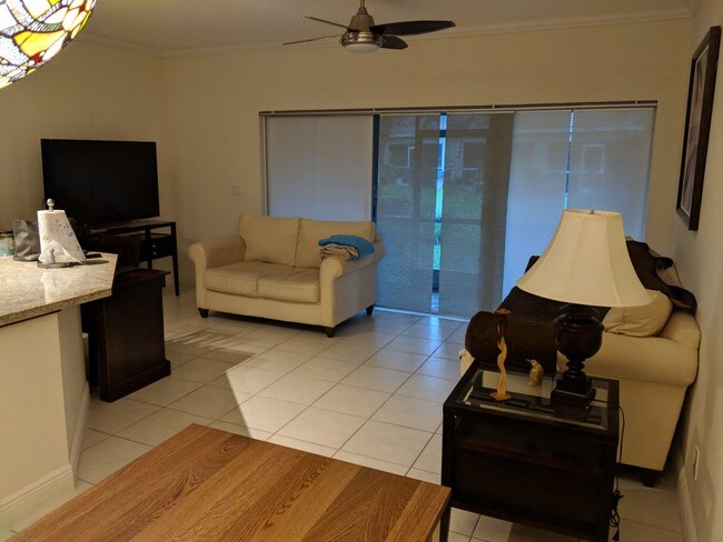 Foto del edificio - 12121 SW 5th St