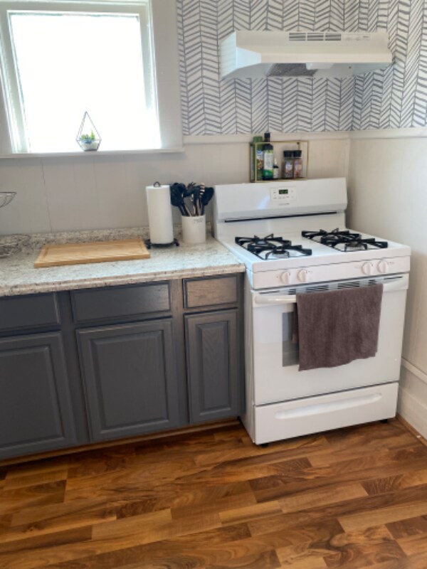 667 Kansas Ave NE, Huron, SD 57350 House Rental in Huron, SD