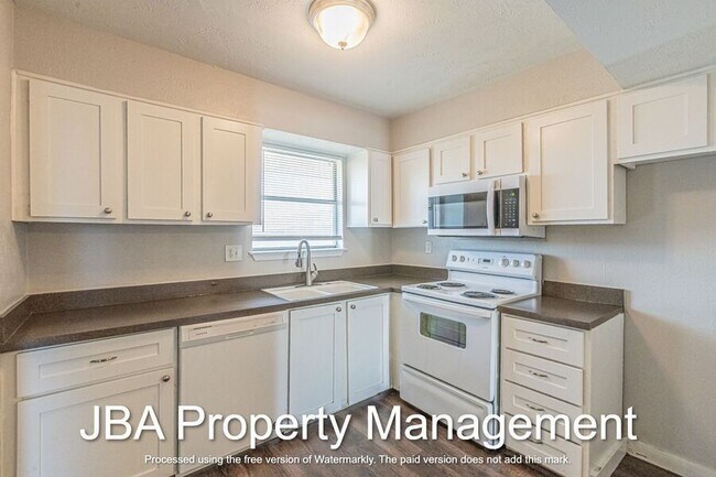 Foto del edificio - 1776 Farleigh Ct