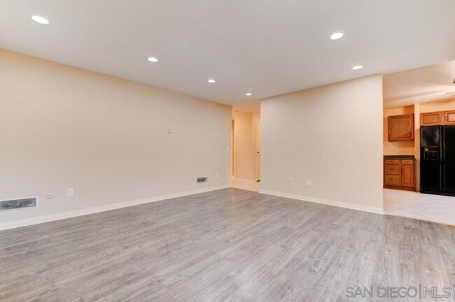 Foto del edificio - 5493 Adobe Falls Rd