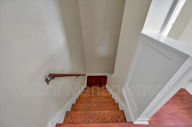 Building Photo - 770 Brewster St