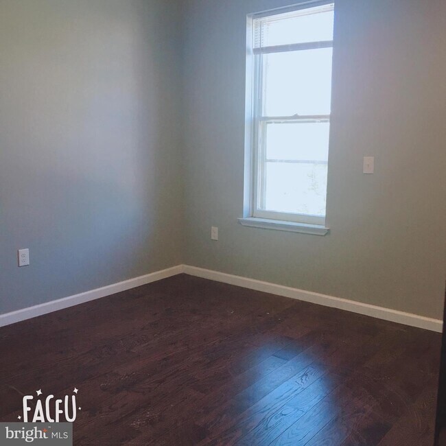 Foto del edificio - 1920 Fairmount Ave