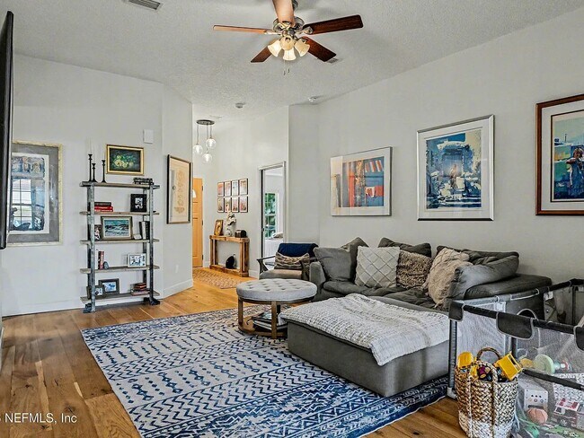 Foto del edificio - 87159 Chesapeake Ave