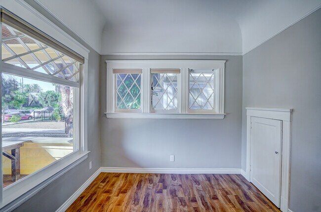 Foto del edificio - 2340 Portland St