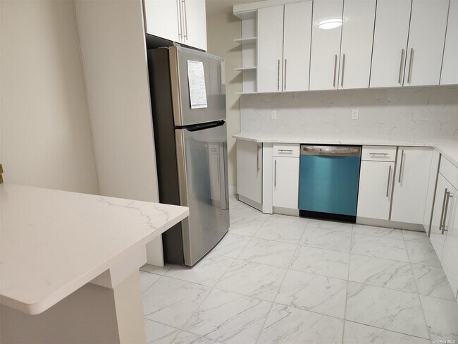 Foto del edificio - 22 Roxbury Rd