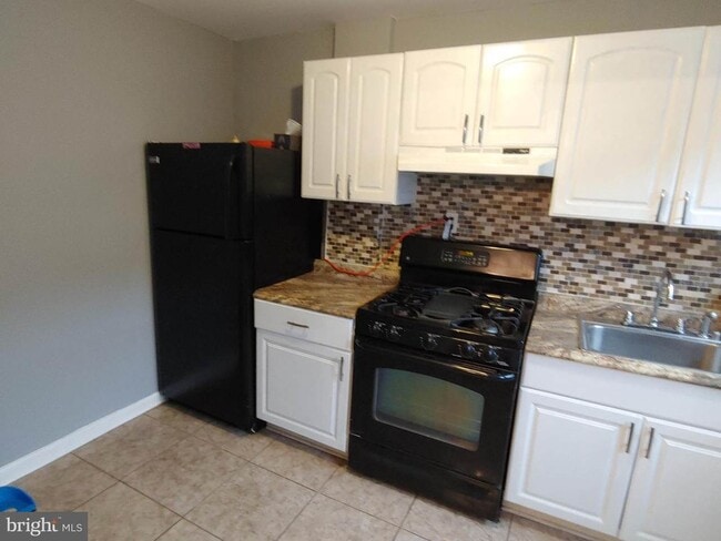 Photo - 809 4th St House