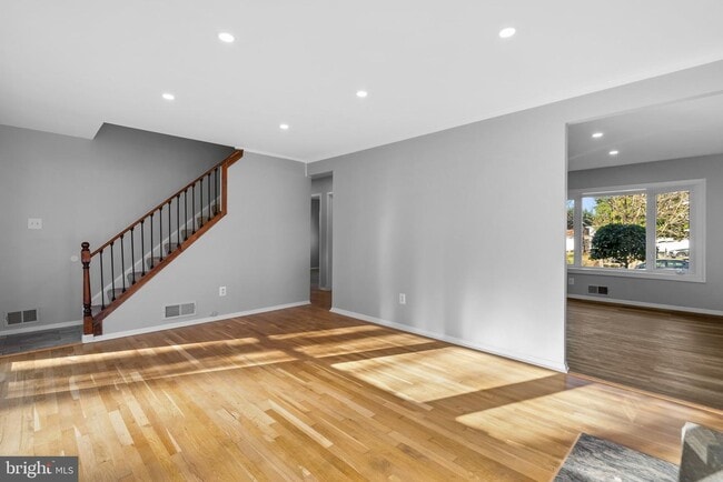 Building Photo - 400 Mercer Rd