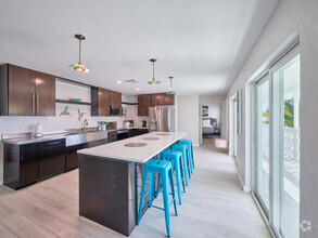 Building Photo - 2649 Lake Dr