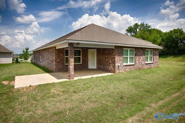 Building Photo - 100 River Springs Ct