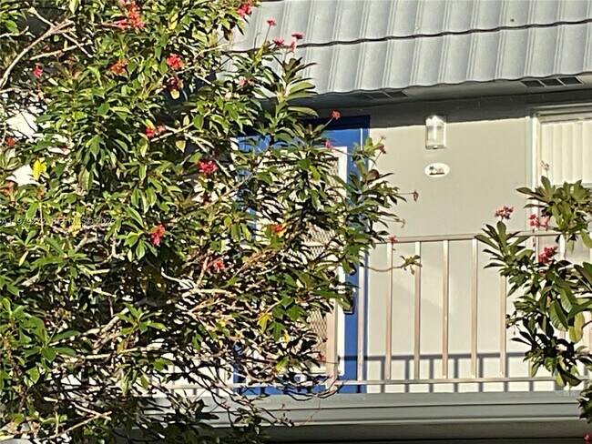 Foto del edificio - 516 Saxony Dr