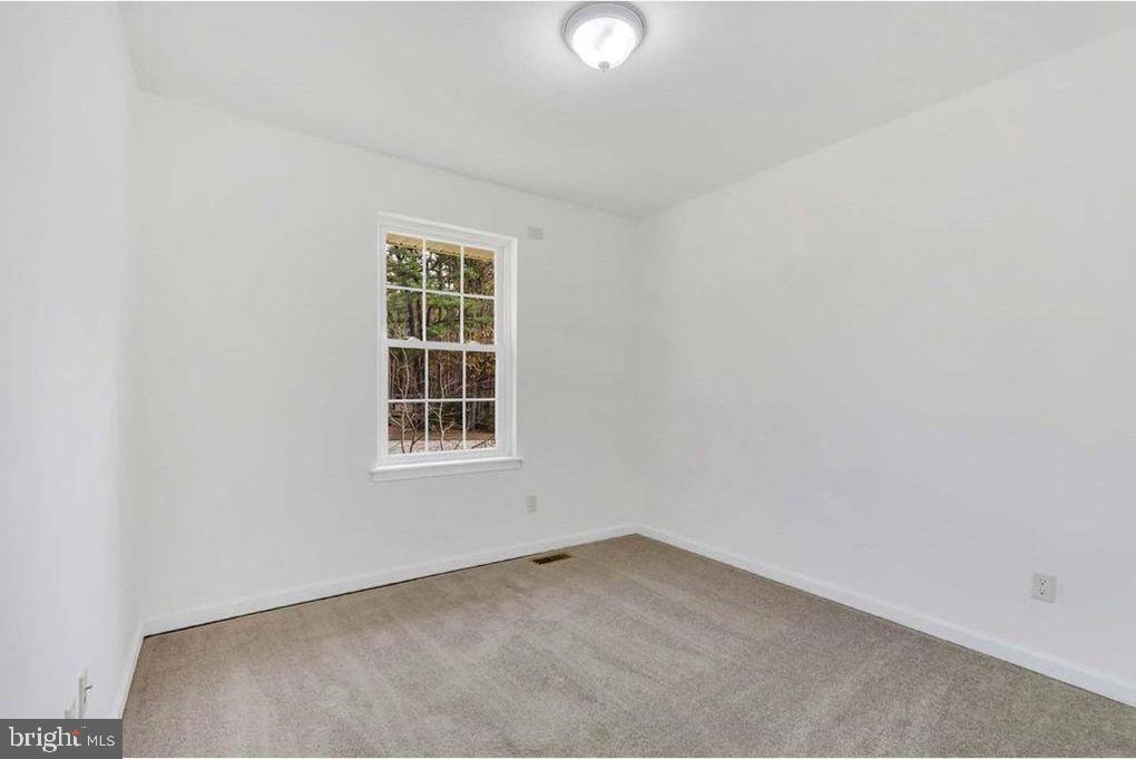 21 Debras Ln, Sicklerville, NJ 08081 House for Rent in Sicklerville