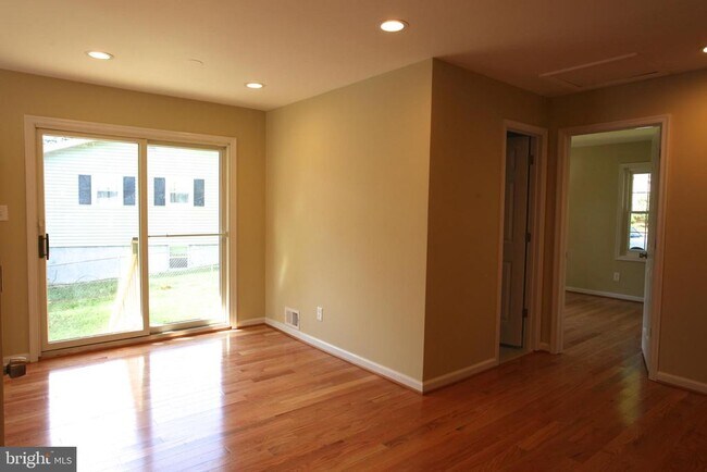 Foto del edificio - 4106 Elizabeth St