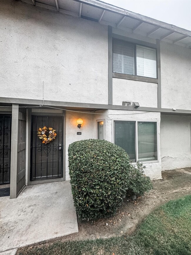 Building Photo - 4747 N Woodrow Ave