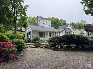 Building Photo - 58 Maple Ave