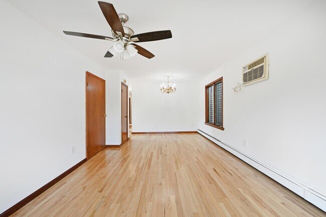 Building Photo - 17 Eastern Pkwy