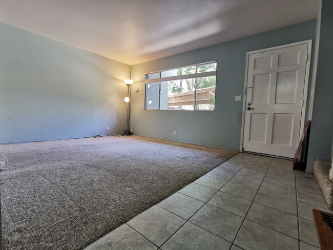 Building Photo - 2035 Alta Loma St