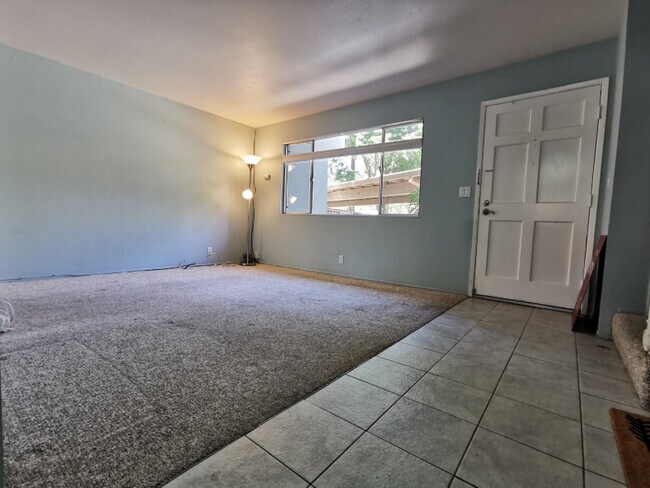 Foto del edificio - 2035 Alta Loma St