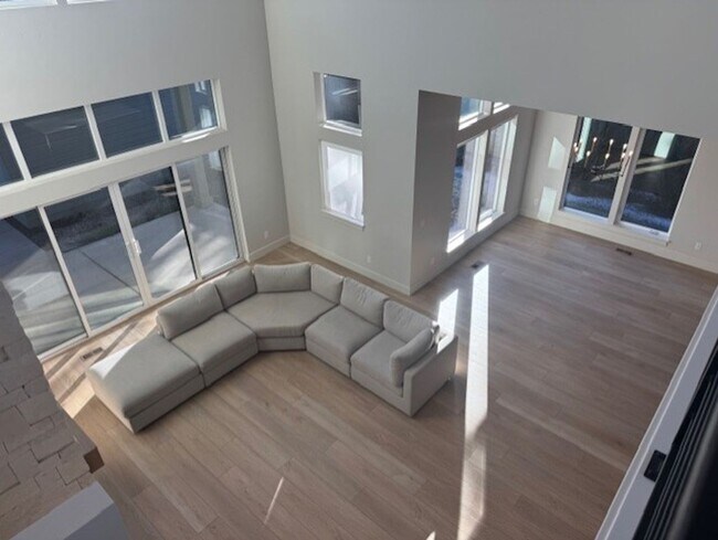 Building Photo - West Side Location with Detached ADU