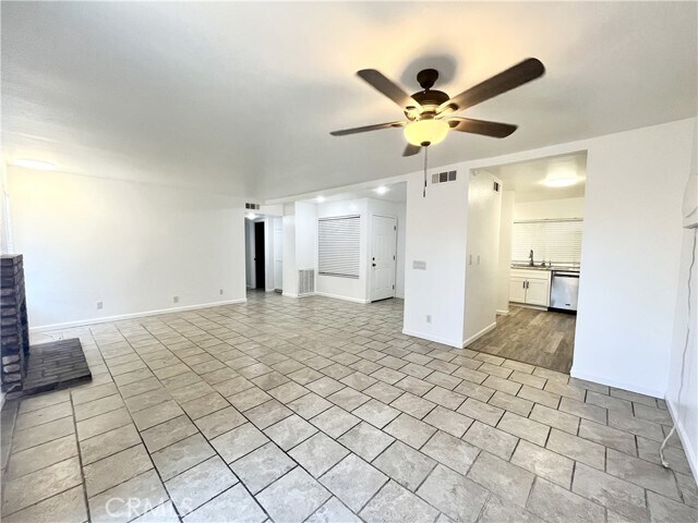 Building Photo - 853 Douglas Ct