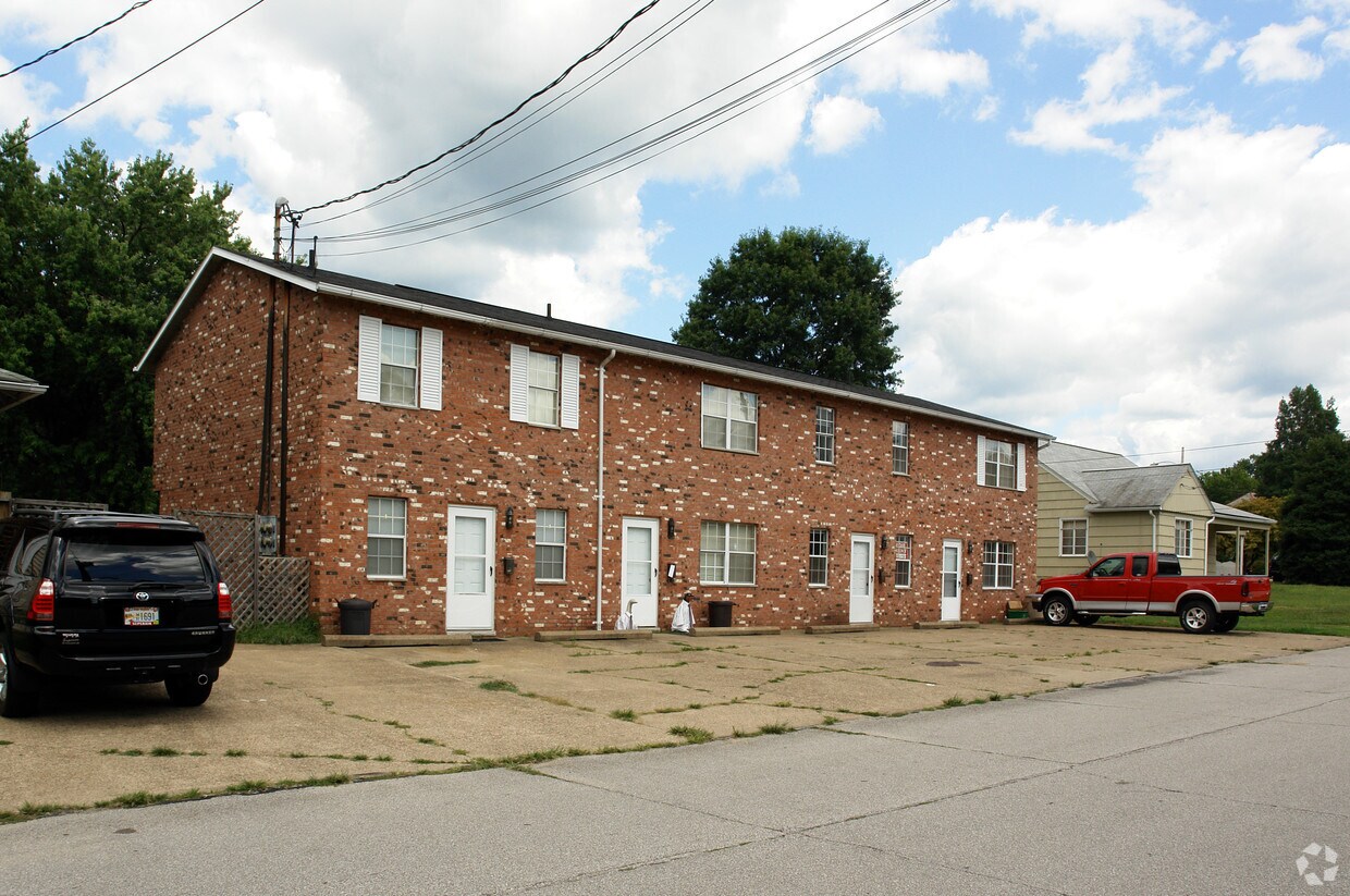 1107 32nd St, Parkersburg, WV 26104 Apartments in Parkersburg, WV