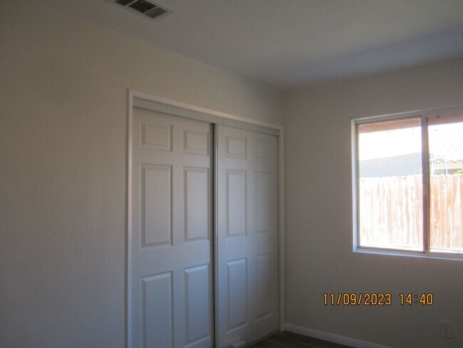 Building Photo - Completely Remodeled 3 Bedroom/2 Bath Near...