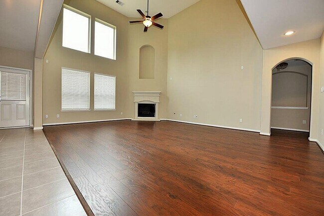 Foto del edificio - 5542 Mangrove Creek Ln
