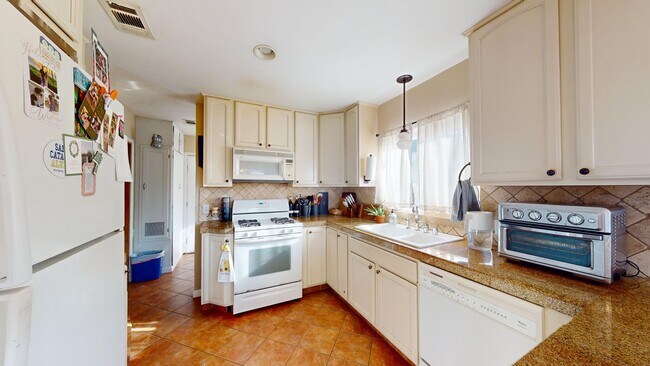 Foto del edificio - 708 N Crescent Ave