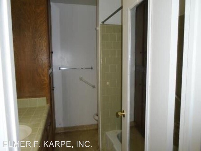 Building Photo - 5088 Easton Dr