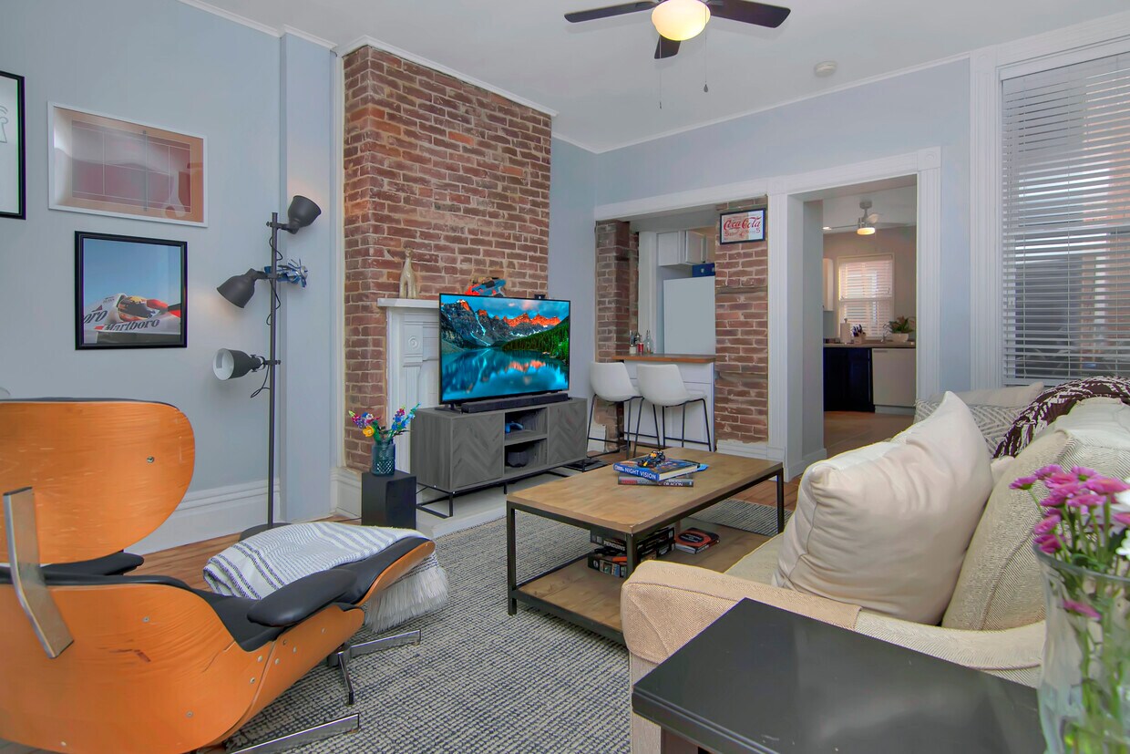 Foto principal - 452 42nd St
