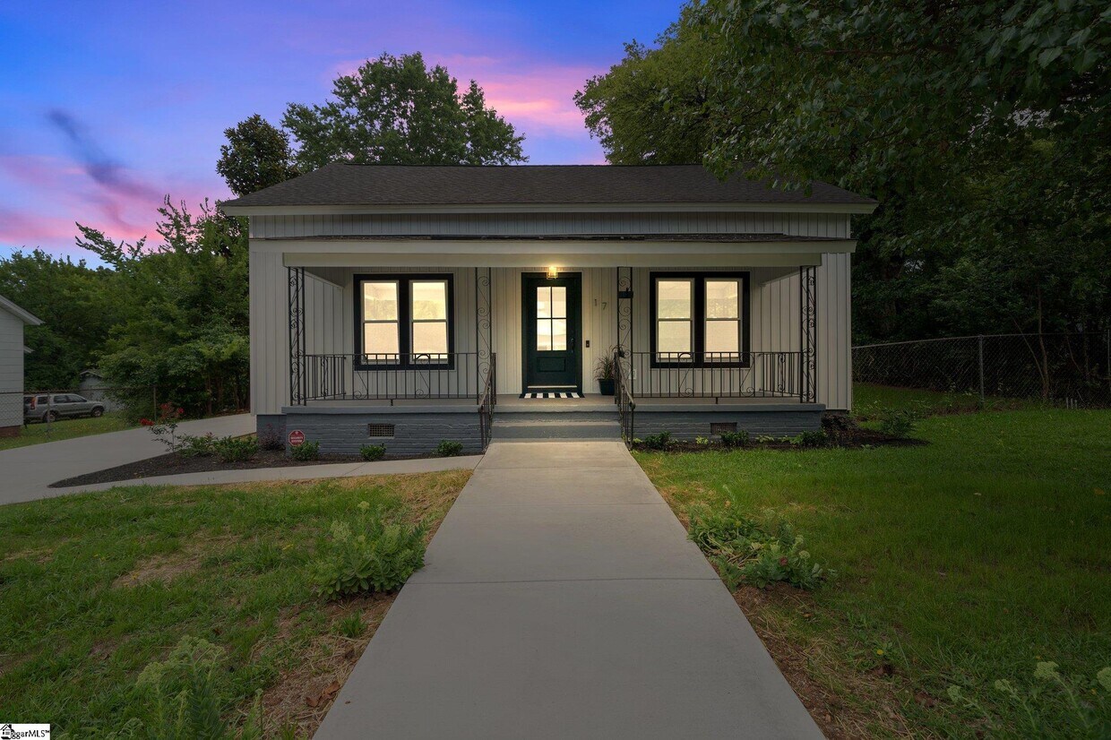 17 2nd St, Greenville, SC 29611 - House Rental in Greenville, SC