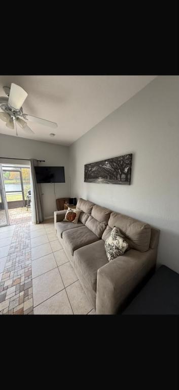 Foto del edificio - 2411 Caravelle Cir