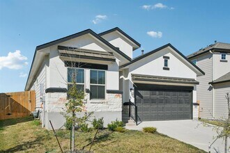 Building Photo - 112 Comet Pointe Dr