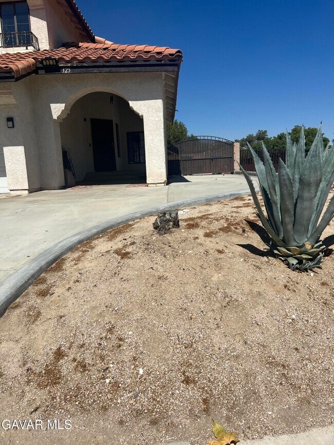 Foto del edificio - 325 Rainbow Terrace